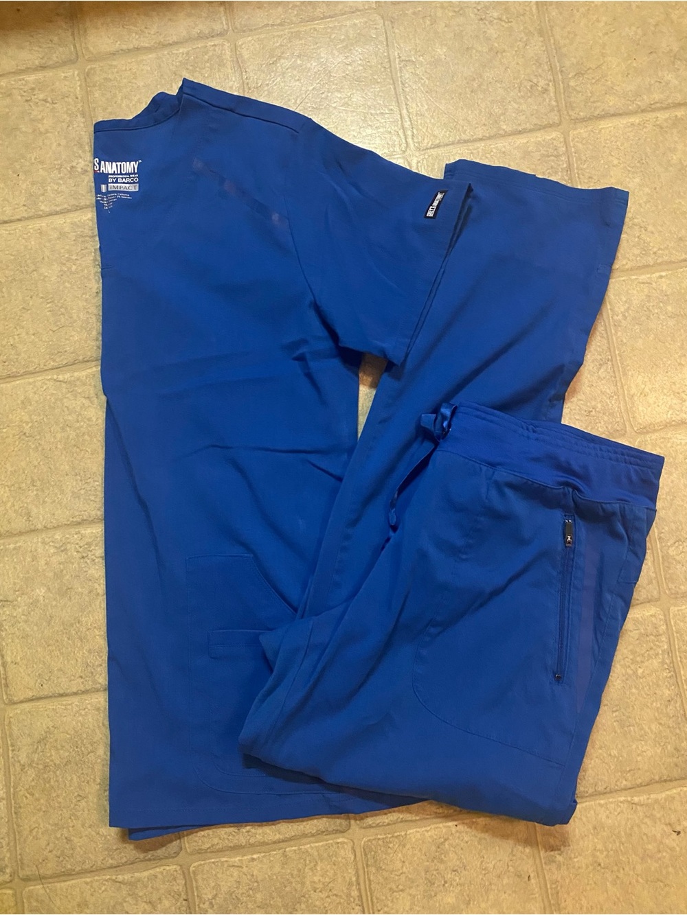 Women’s Greys Anatomy Scrub Set. Blue